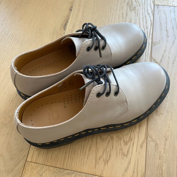 Like New Doc Marten 1461 Taupe Size 6 - Picture 2 of 3